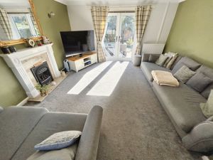 Lounge- click for photo gallery